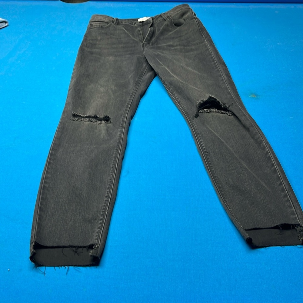 Never worn distressed black skinny jean